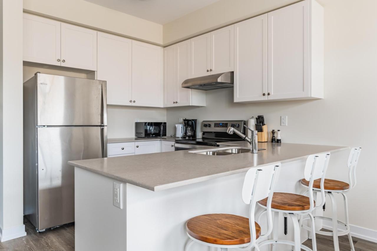Luxury Townhouse Close To Fairview Casino In Niagara Fallsヴィラ エクステリア 写真