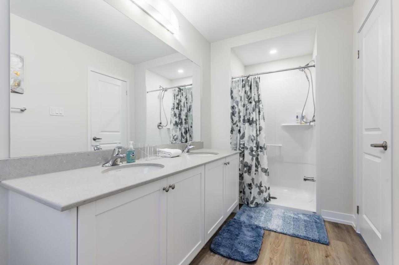Luxury Townhouse Close To Fairview Casino In Niagara Fallsヴィラ エクステリア 写真