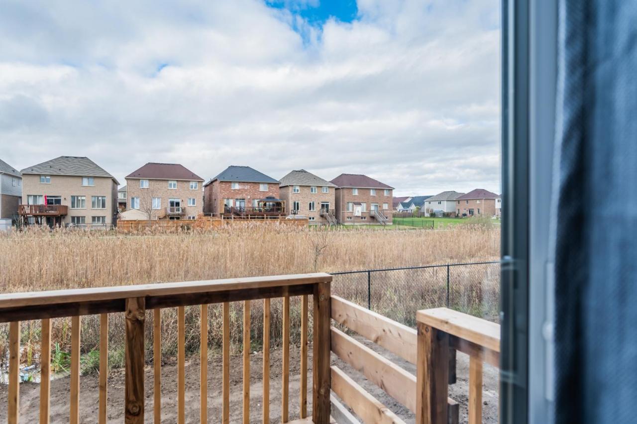 Luxury Townhouse Close To Fairview Casino In Niagara Fallsヴィラ エクステリア 写真