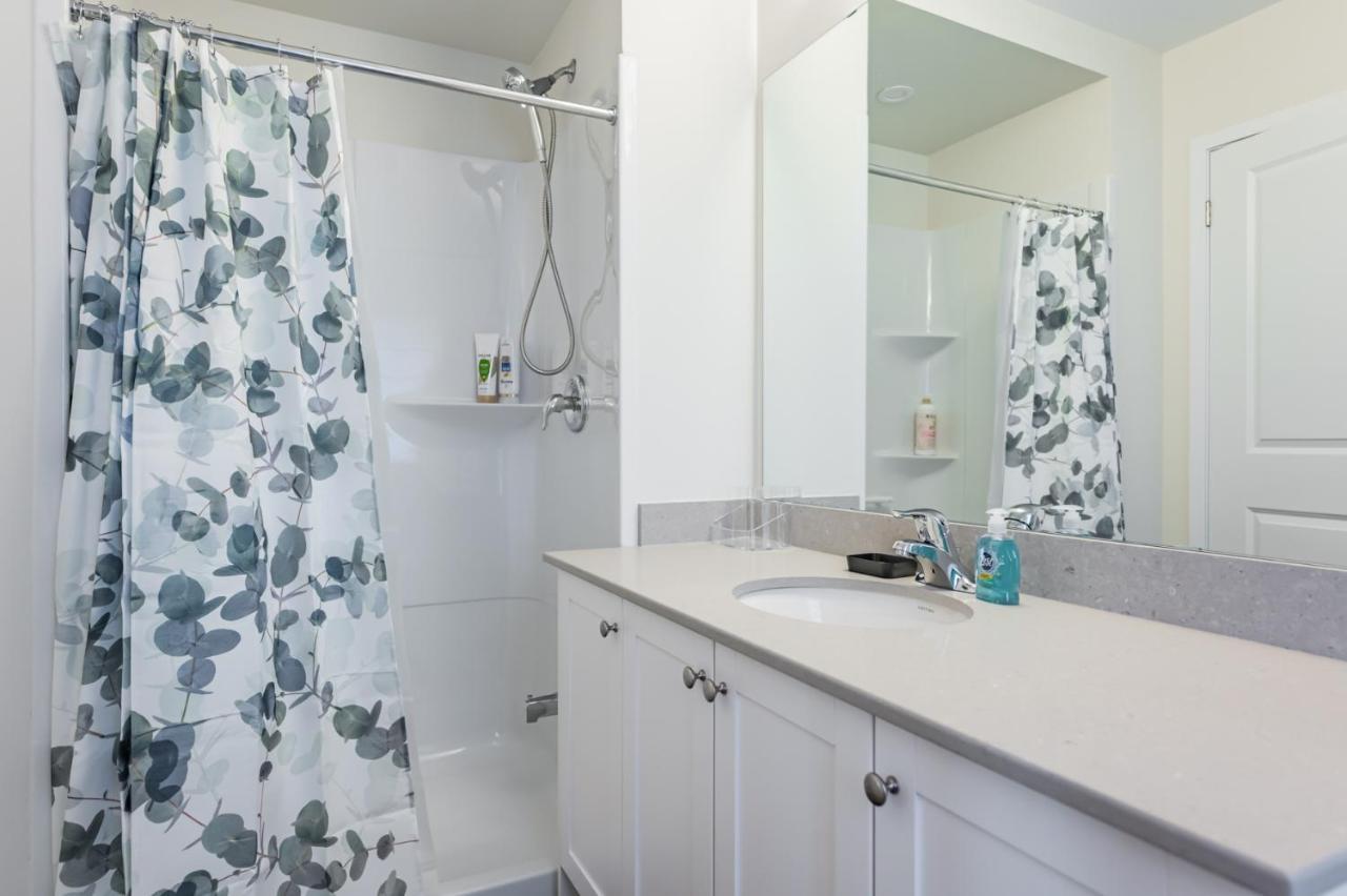 Luxury Townhouse Close To Fairview Casino In Niagara Fallsヴィラ エクステリア 写真
