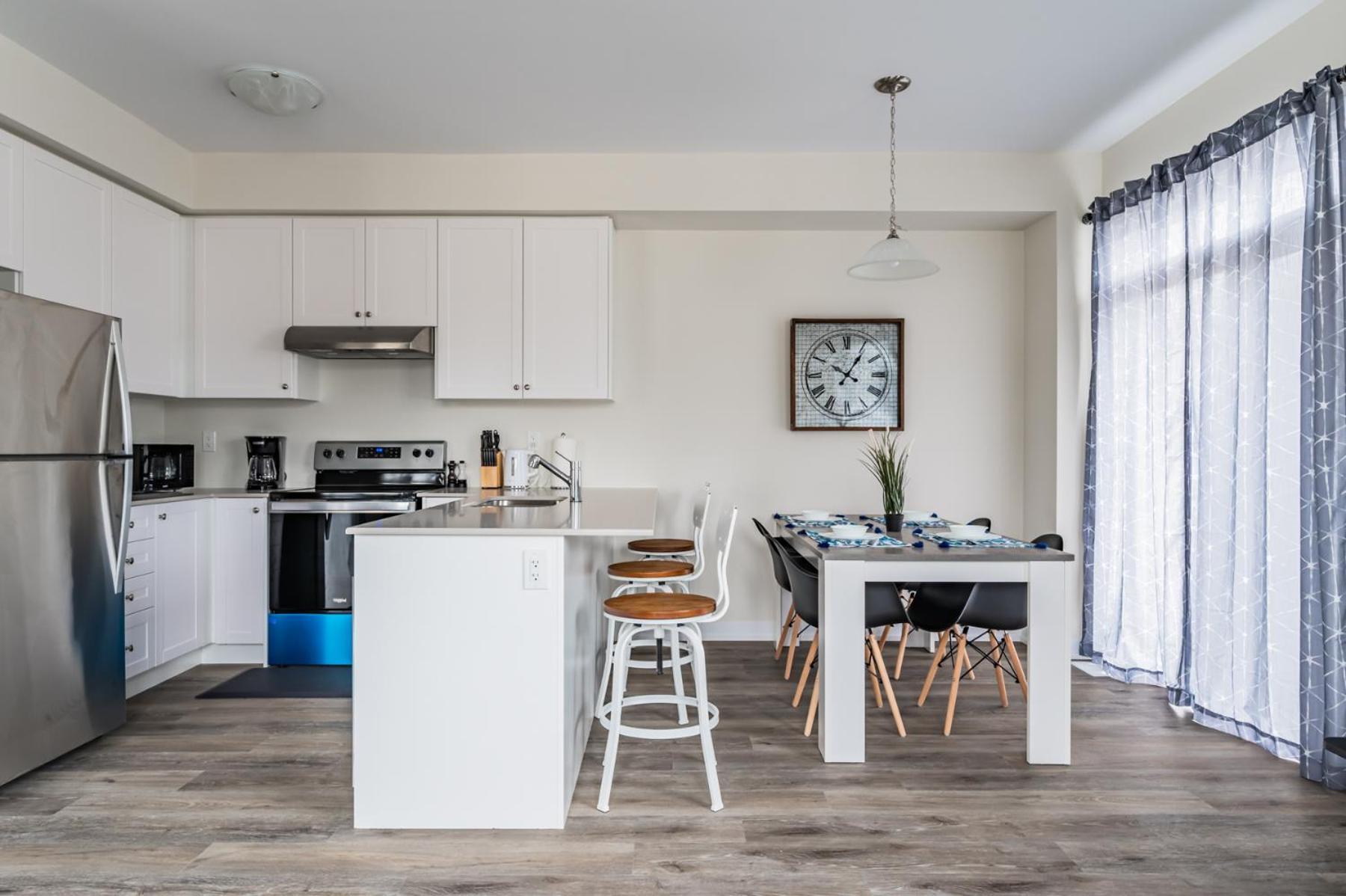 Luxury Townhouse Close To Fairview Casino In Niagara Fallsヴィラ エクステリア 写真