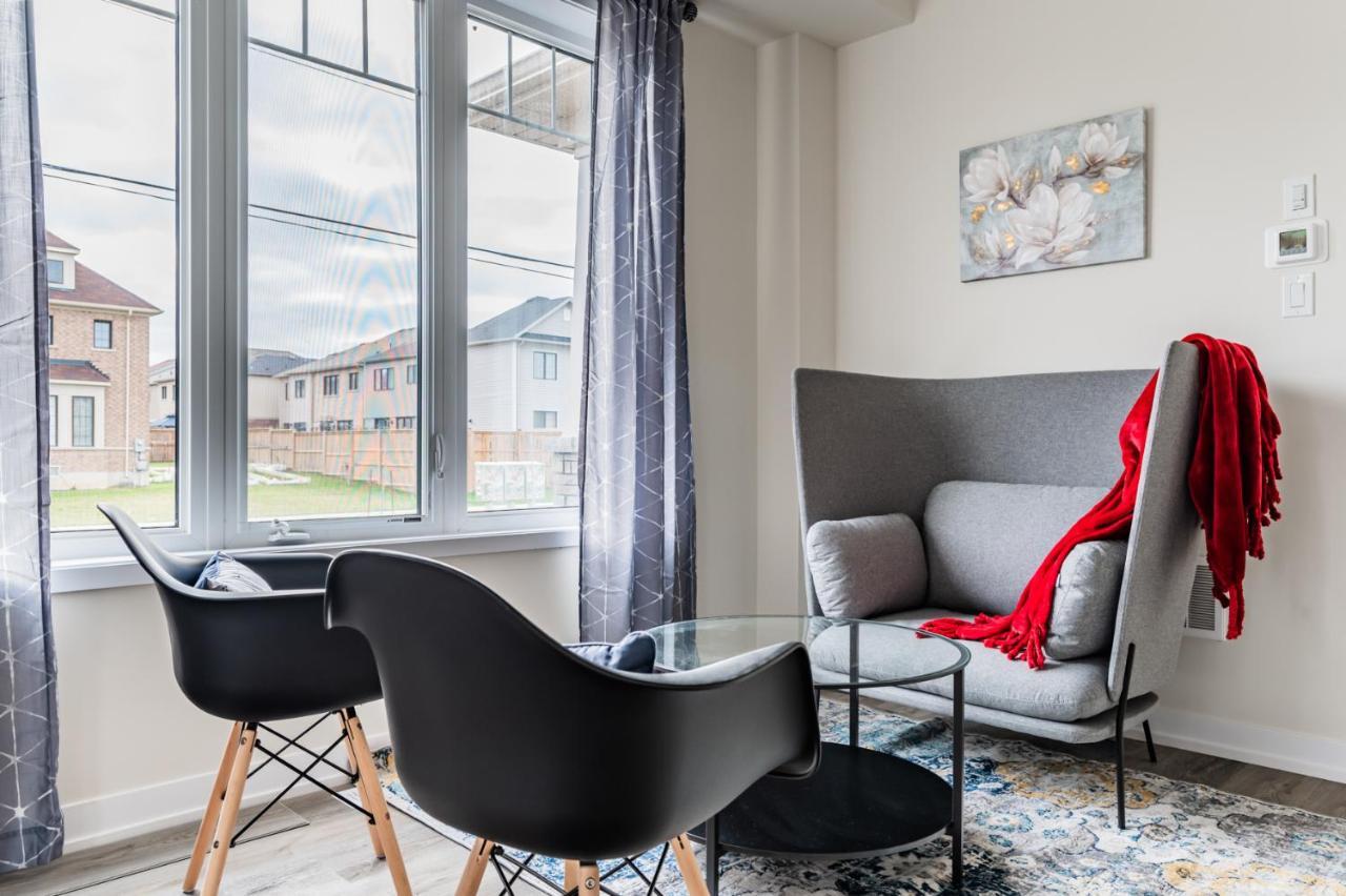 Luxury Townhouse Close To Fairview Casino In Niagara Fallsヴィラ エクステリア 写真