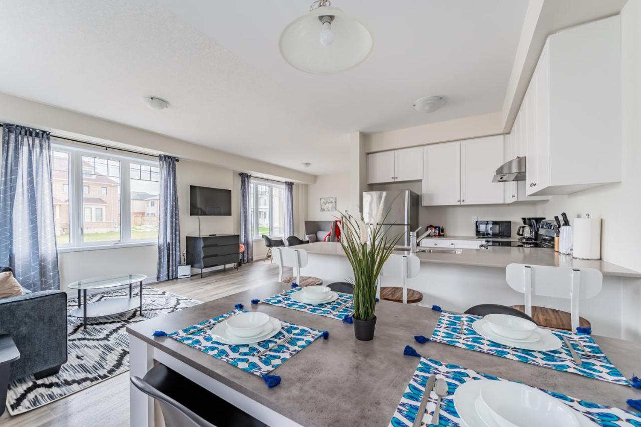 Luxury Townhouse Close To Fairview Casino In Niagara Fallsヴィラ エクステリア 写真