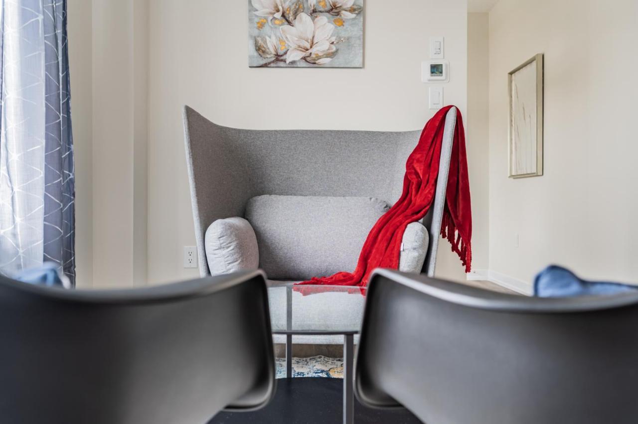Luxury Townhouse Close To Fairview Casino In Niagara Fallsヴィラ エクステリア 写真